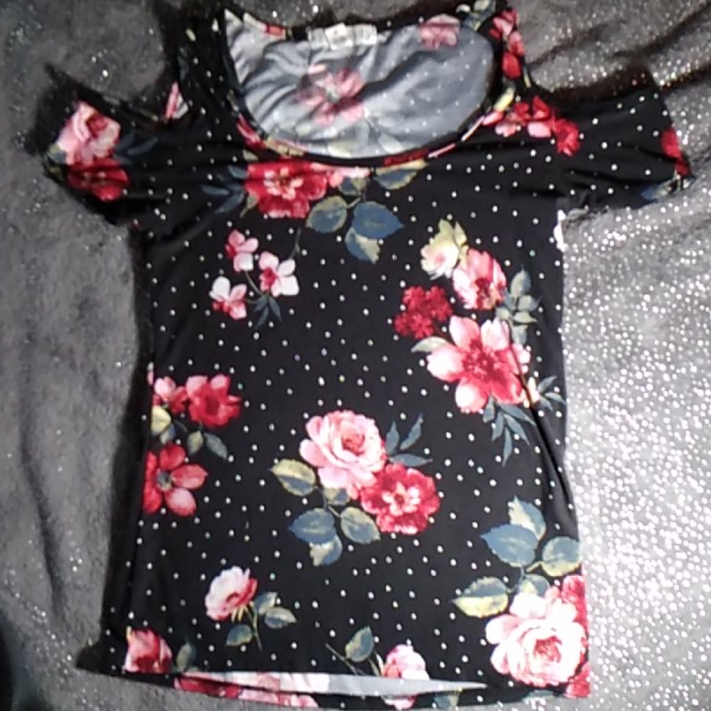 Floral cold shoulder blouse